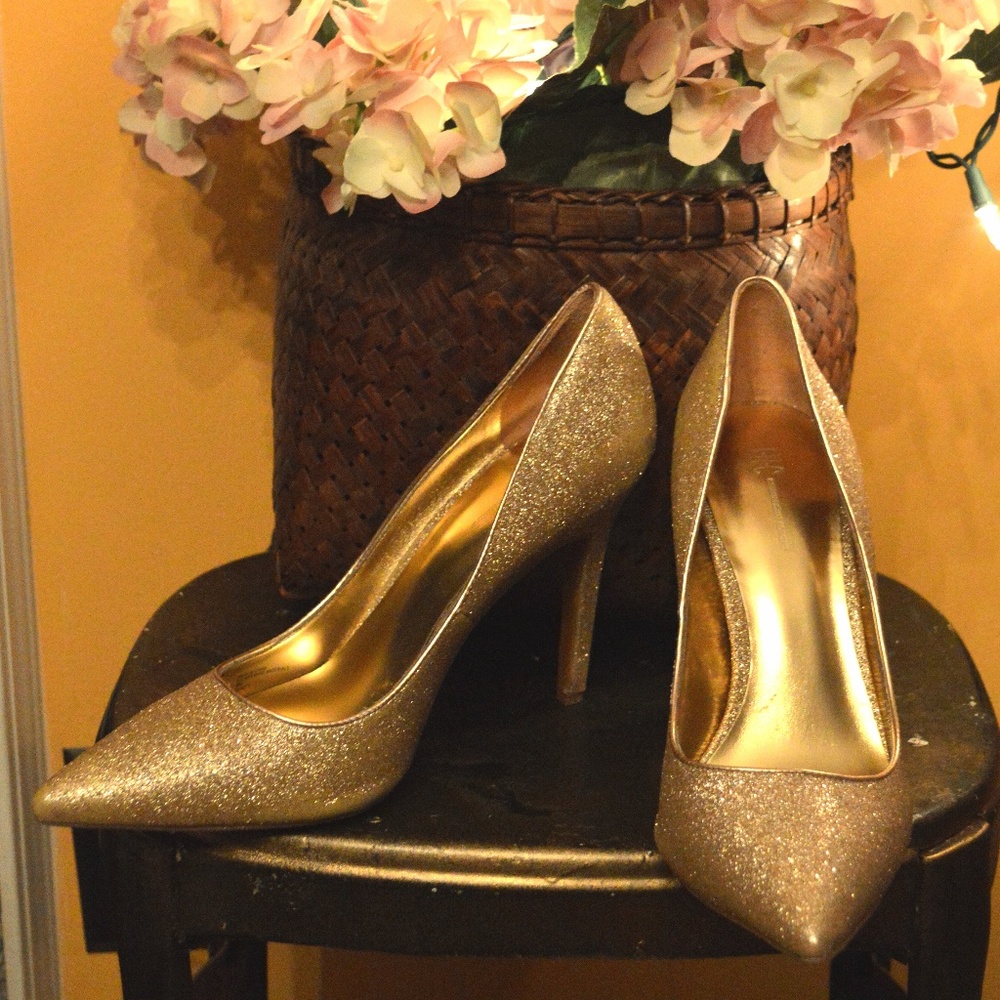 Gold Sparkle I.N.C. International Collection Shoes